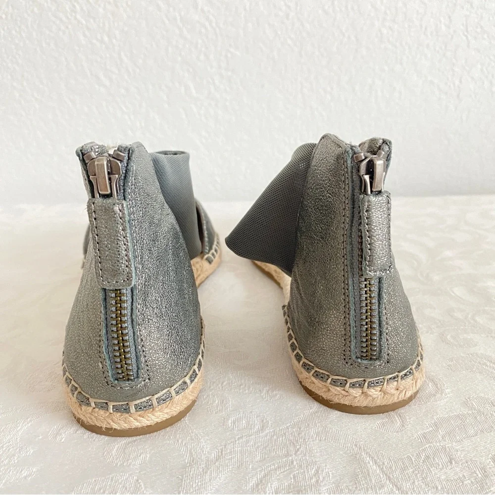 Eileen Fisher step out
